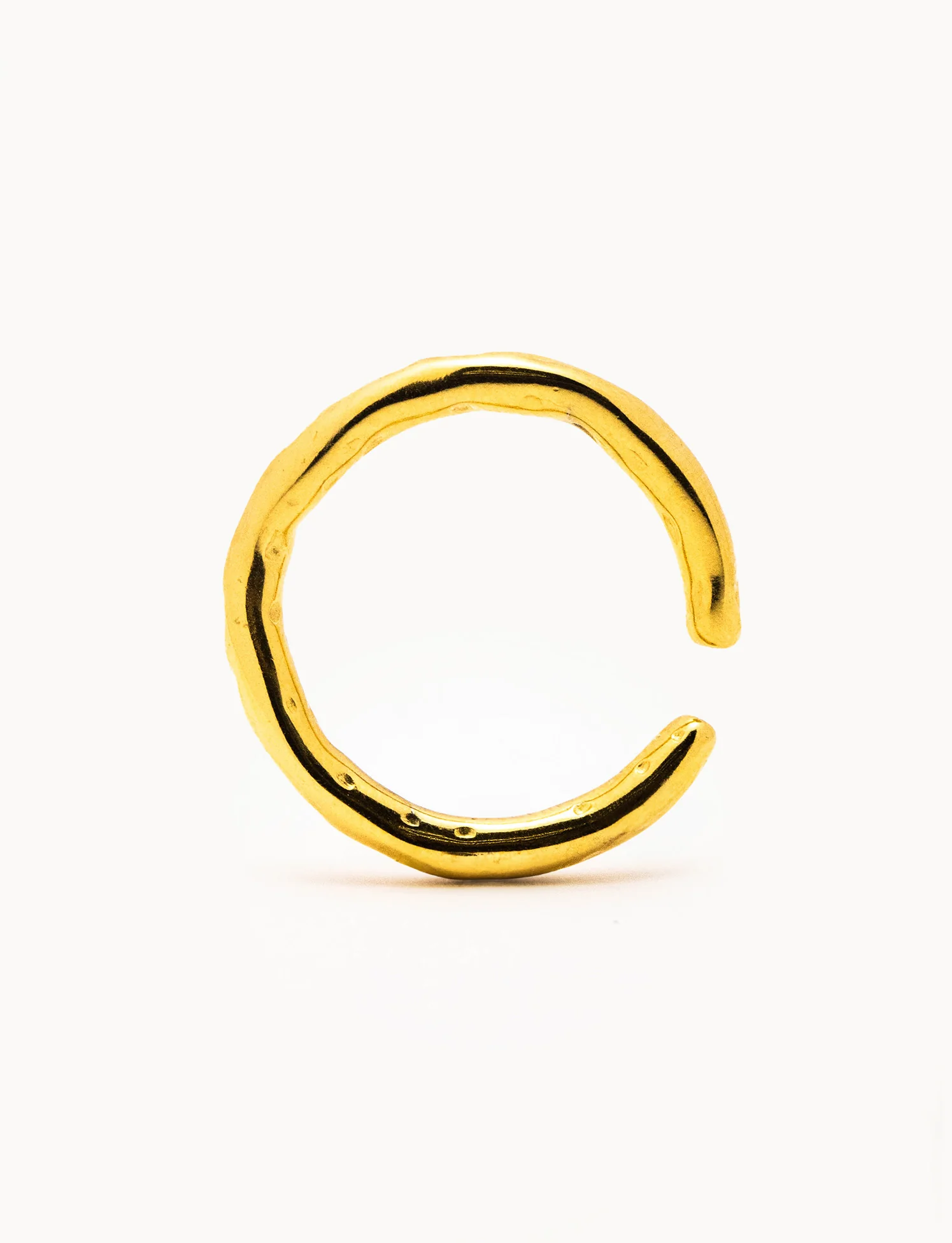 Anello Line Fluido Martellato - Image 3